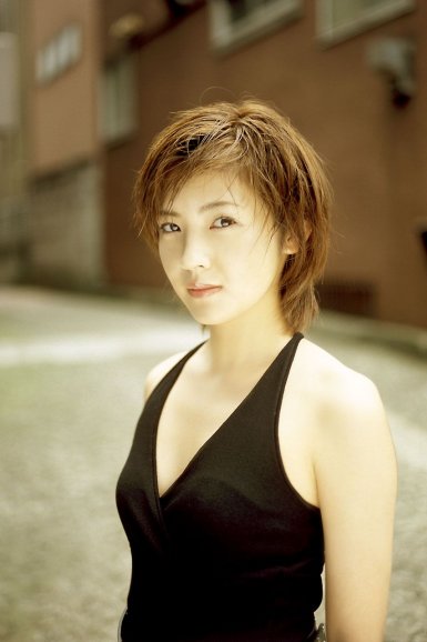 姜允儿在什么平台哪里直播姜允儿迅雷直播首秀直播观看地址_天博体育入口(图2) 天博体育官网实力强